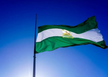 El sentimiento de ser andaluz crece entre la población y supera a los que se sienten solo españoles, según varios estudios