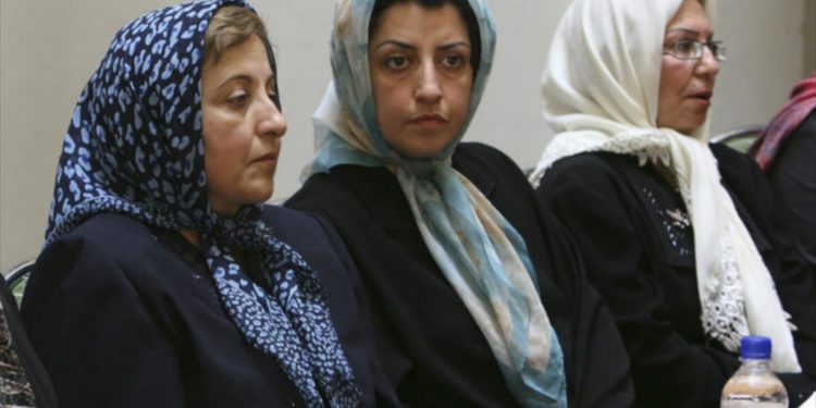 El régimen iraní condena a la Nobel de la Paz Narges Mohammadi a más de siete años de prisión
