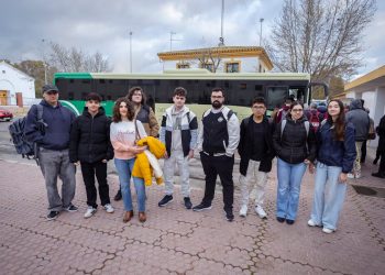 La odisea para llegar a la Universidad de Cádiz: hasta dos horas de viaje para recorrer 35 kilómetros