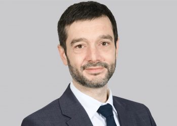 Sumar apunta a Pablo Bustinduy como nuevo líder mientras gana tiempo para redefinir su proyecto