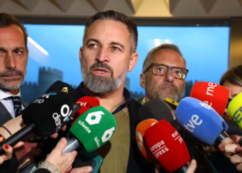 Polémica por la compatibilidad del jefe de prensa de Vox con un cargo retribuido en Canal Sur