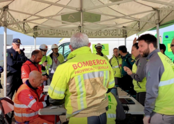 Efectivos de Sanlúcar la Mayor y Santiponce en un simulacro del Plan de Emergencia de Bomberos