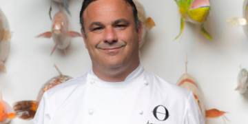 El chef Ángel León redefine la alta cocina al trasladar su restaurante a la marisma de Cádiz