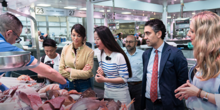 Periodistas de Pekín promocionarán la Costa de Almería en China tras un viaje por la provincia