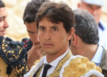 Roca Rey, corneado en la Feria de Sevilla y trasladado urgentemente