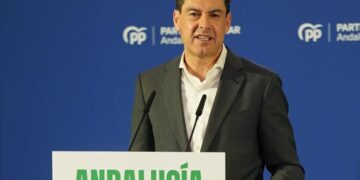Juanma Moreno prepara recortes en la FP para el alumnado con dificultades