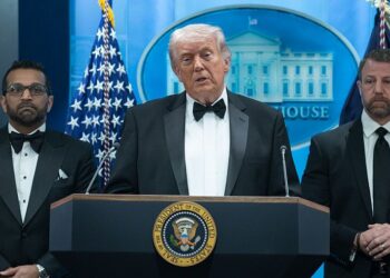 Un atentado frustrado contra Trump desata el pánico en la cena de corresponsales de la Casa Blanca