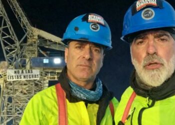 Dos trabajadores gaditanos atrincherados en protesta