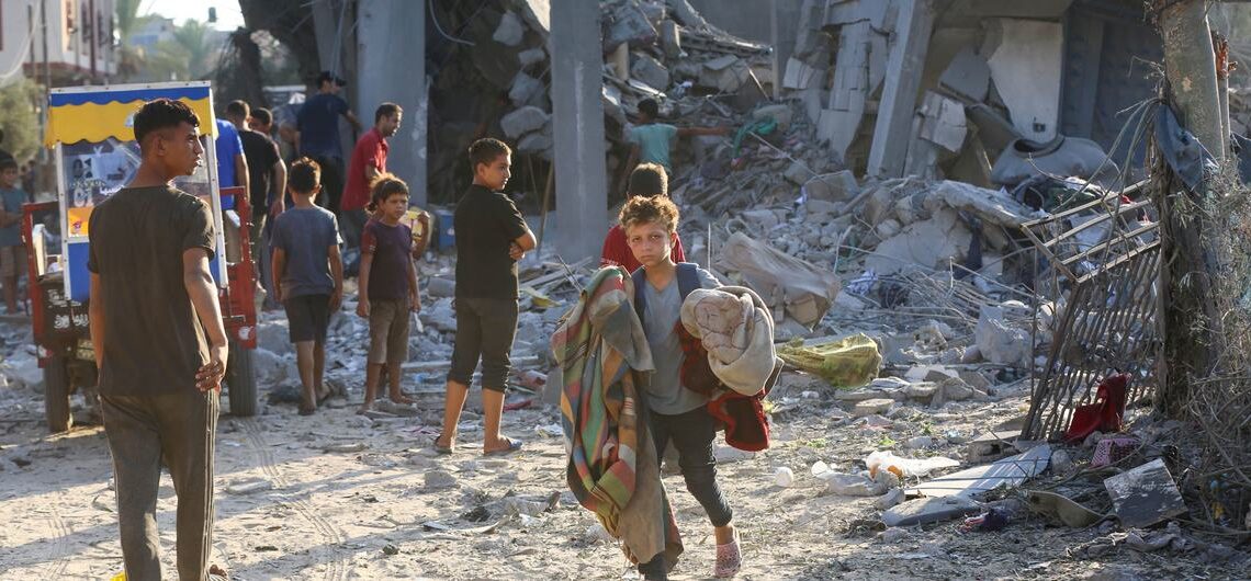 Un menor palestino es asesinado por Israel mientras recogía leña