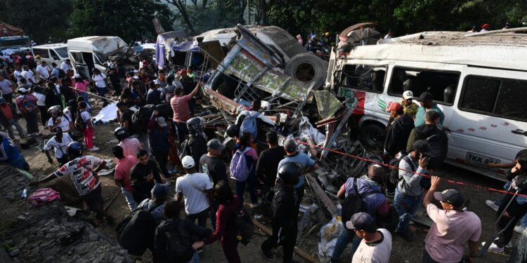 Atentado terrorista en Colombia deja muertos y heridos