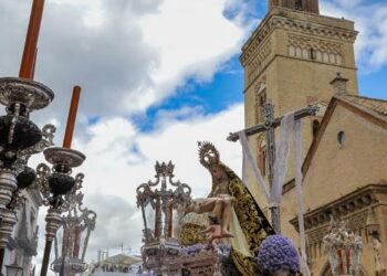 Sevilla cierra su Semana Santa con solemnidad en el Sábado Santo y la alegría de Resurrección