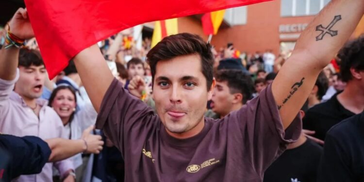 Piden nueve años de cárcel para Vito Quiles por calumnias con agravante de odio ideológico