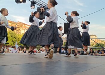 Jaén mantiene vivas sus raíces con la 38 edición del Festival Infantil de Folklore