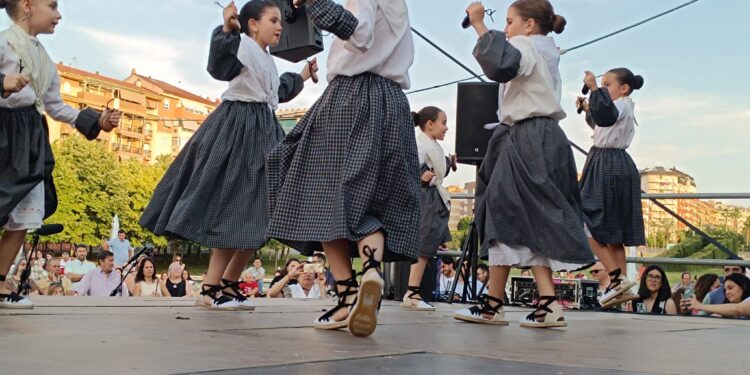 Jaén mantiene vivas sus raíces con la 38 edición del Festival Infantil de Folklore
