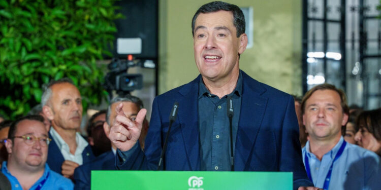 Moreno insiste en gobernar en solitario pese a perder la mayoría absoluta