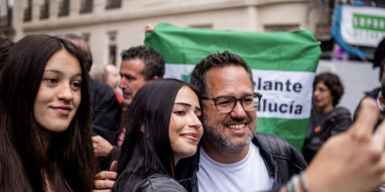 Adelante Andalucía supera a Vox en Sevilla y Cádiz y moviliza a jóvenes que antes no votaban