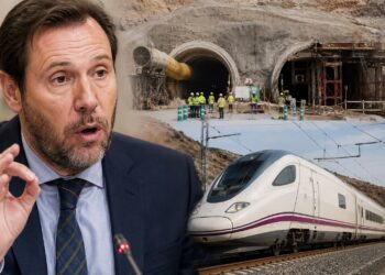 Óscar Puente defiende en el Senado el avance del AVE a Almería frente a las críticas del PP por los retrasos