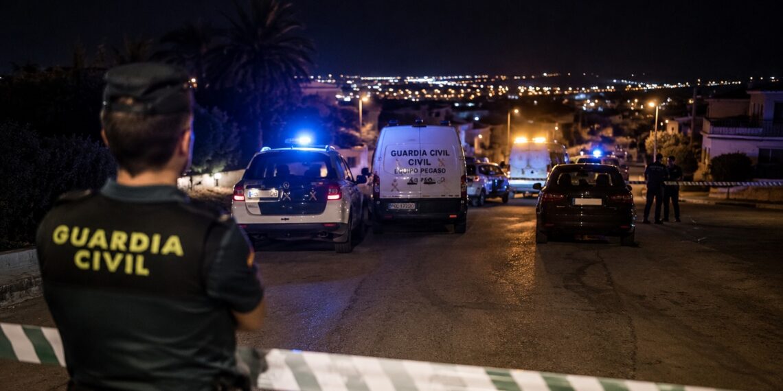 Un joven mata a sus padres y deja cuatro heridos graves en un tiroteo en El Ejido