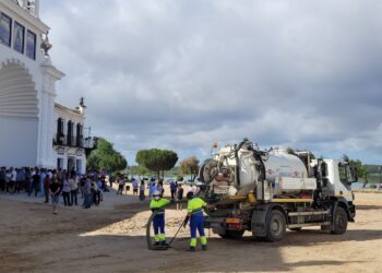 Aqualia prevé un consumo de 57 millones de litros de agua durante la romería de El Rocío, un 5% más que en 2025