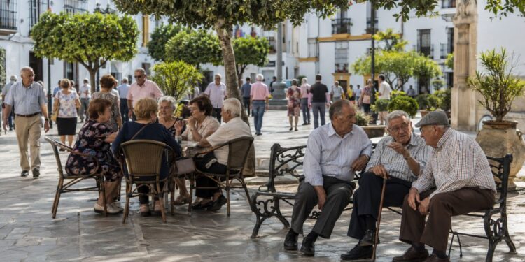 Pensionistas andaluces beneficiarios de la subida de la pensión media en Andalucía