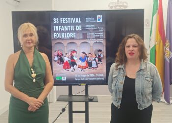 Jaén mantiene viva su tradición con el 38 Festival Infantil de Folklore en el Bulevar