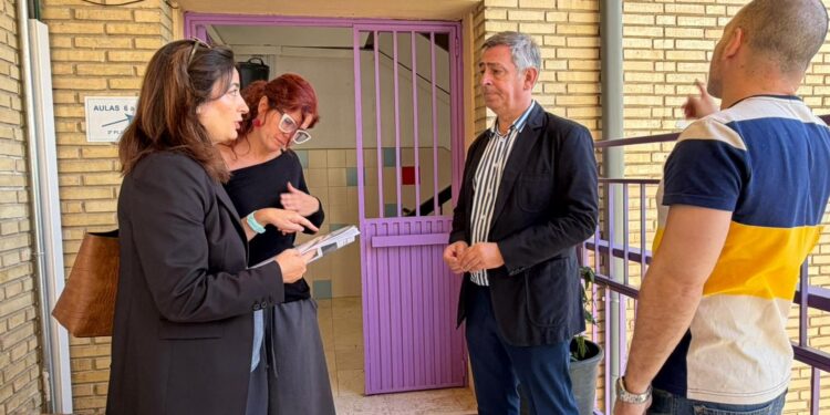 El Ayuntamiento de Jaén actúa de urgencia en el CEIP Santo Tomás tras detectarse un hundimiento