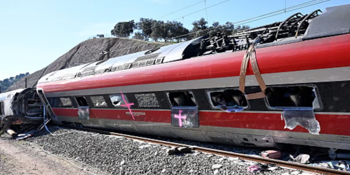 El alcalde de Adamuz acusa a Moreno Bonilla de “utilizar políticamente” el accidente ferroviario y denuncia retrasos en la ayuda