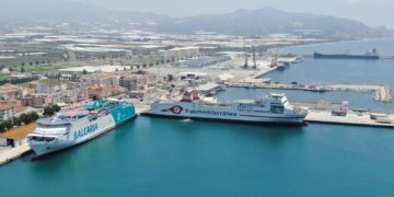 El Puerto de Motril renuncia al megaproyecto de cruceros y apuesta por una terminal más pequeña y ampliable