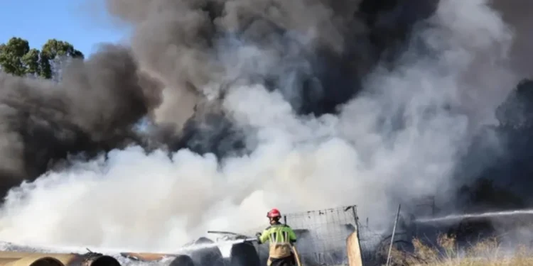 El PSOE reclama actuar ante el riesgo de incendios en solares y descampados abandonados de Huelva