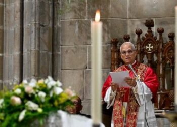 La visita que llevó al Papa tras los muros