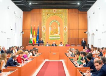 Parlamento andaluz XIII legislatura durante la sesión constitutiva en Sevilla