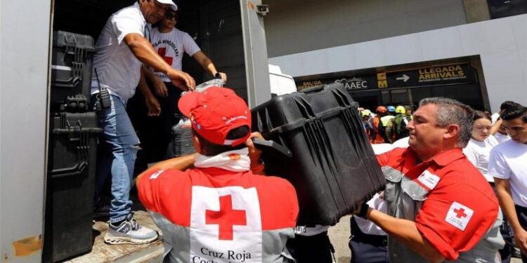 Exteriores eleva a 152 los españoles desaparecidos tras los terremotos de Venezuela y confirma nueve fallecidos