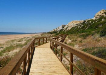 El Gobierno activa obras de emergencia para reparar los daños de los temporales en la costa de Huelva
