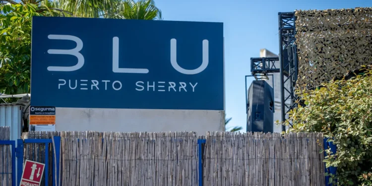 La Justicia avala el cierre de los chiringuitos de Puerto Sherry y rechaza el recurso presentado por los empresarios