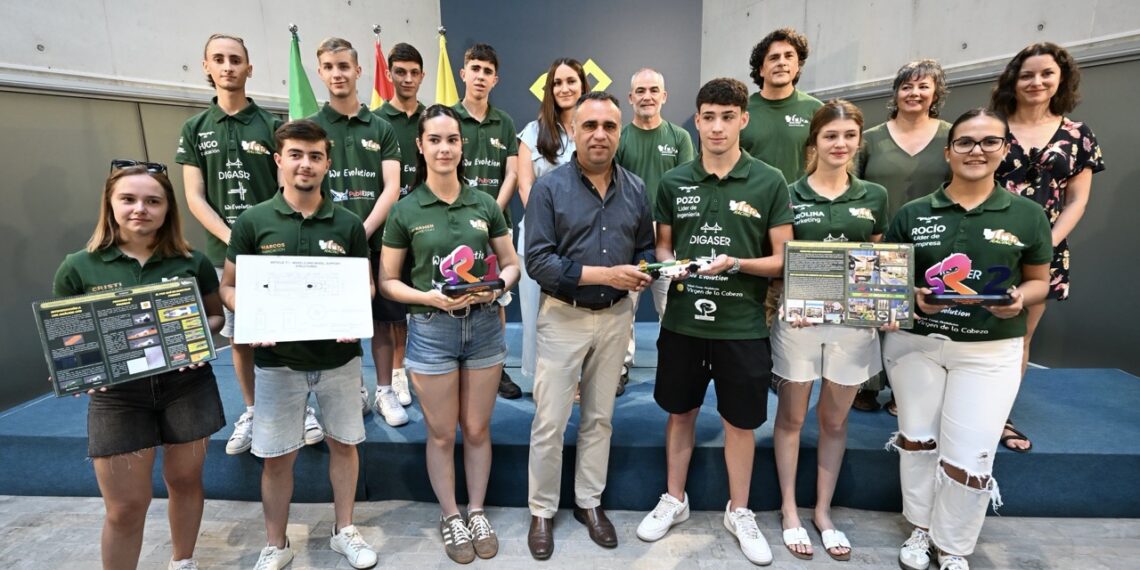 El equipo granadino IMO Racing representará a España en la final mundial de STEM Racing 2026 en Singapur