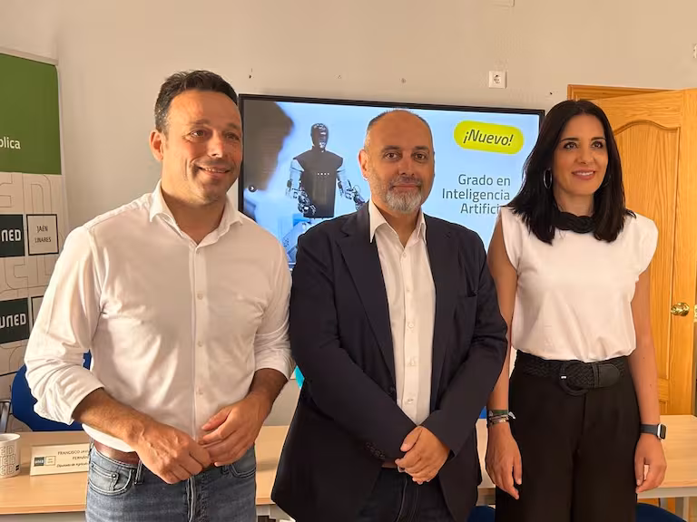Grado Inteligencia Artificial, UNED, Linares