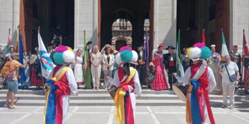 Jaén da la bienvenida al mundo con la recepción oficial del XXXIX Festival Folk del Mundo