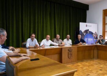 Reunión sobre ayudas para el incendio de Almería en municipios afectados