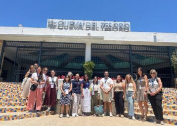 Turismo idiomático en la Costa del Sol con profesorado internacional