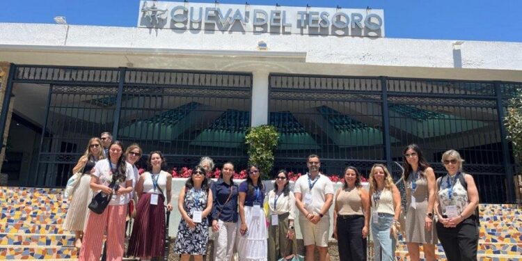 Turismo idiomático en la Costa del Sol con profesorado internacional