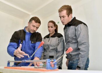 Ayudas de Empleo y Formación 2026 en Andalucía para personas desempleadas