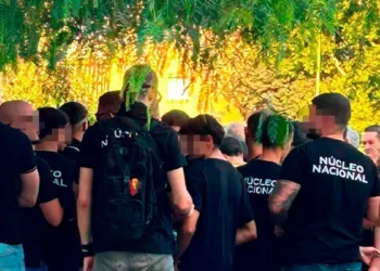 Grupos neonazis irrumpen en la protesta contra la futura mezquita del Polígono Sur de Sevilla