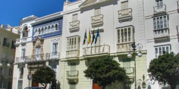 La UNED de Cádiz incorpora el nuevo Grado en Ingeniería en Inteligencia Artificial y amplía su oferta para el curso 2026-2027