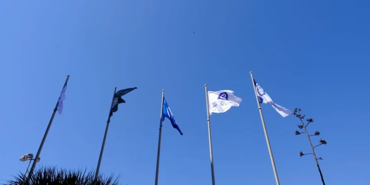 Almería consolida sus playas como referente nacional de calidad con 22 distintivos en plena temporada alta