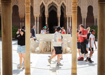 Hoteles andaluces aumentan viajeros, pernoctaciones y empleo durante julio