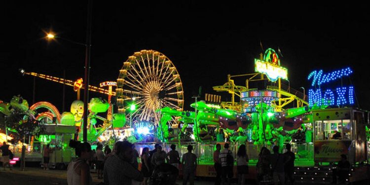 Almería abre su Feria 2026 con nueva portada, pregón y nueve días de fiesta