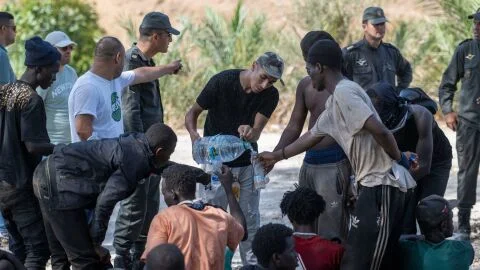 Ceuta busca una salida humanitaria mientras miles de migrantes siguen pendientes de una solución