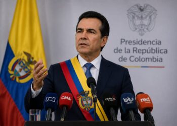 Abelardo de la Espriella asume la Presidencia de Colombia en un giro político que redefine el mapa regional