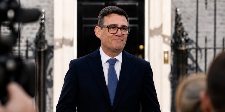 Burnham lleva su nuevo Gobierno a la calle para consolidar el giro laborista en el Reino Unido