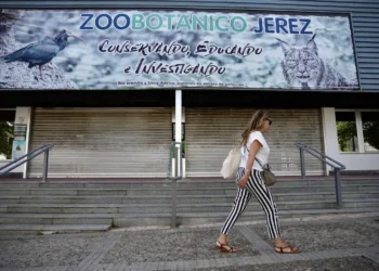 El Zoobotánico de Jerez cierra de forma preventiva tras confirmarse dos casos de virus del Nilo en aves
